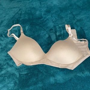 Aerie 32C on label (32B actual fit) - with padding (not quite push-up, though).